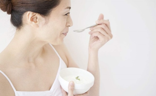 酸奶有什么護膚功效？如何用酸奶自制面膜？(1)