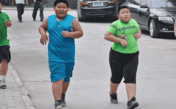 肥胖容易患上哪些疾?。糠逝只颊咦钊菀椎檬裁床?？(1)