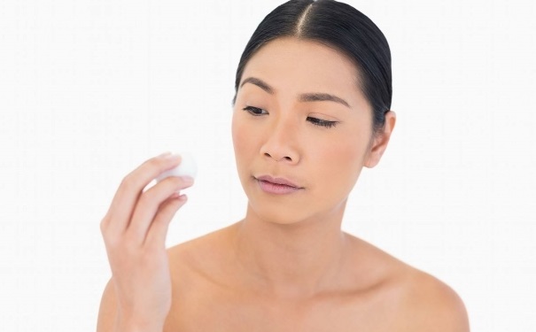 化妝水如何正確使用？化妝水的正確步驟是什么？(1)