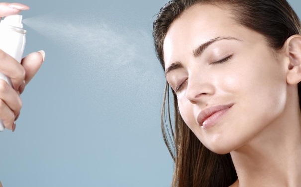 如何正確使用補水噴霧？補水噴霧使用的誤區(qū)有哪些？(1)