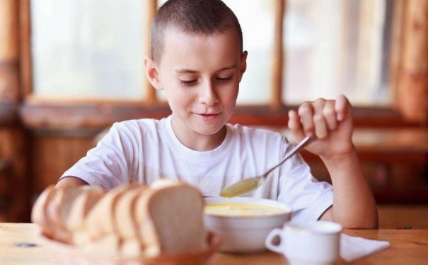 如何預防小孩近視？怎樣保護小孩視力？(1)