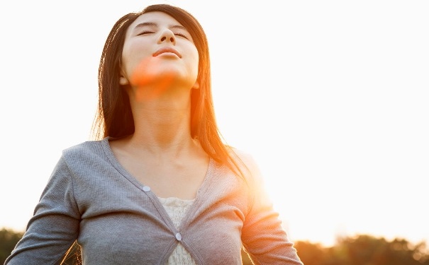 女人該如何保養(yǎng)乳房？完美乳房的形狀是怎樣的？(1)