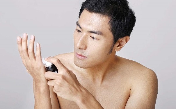 男人怎么樣呵護(hù)皮膚？男士的美容護(hù)膚步驟有哪些？(1)