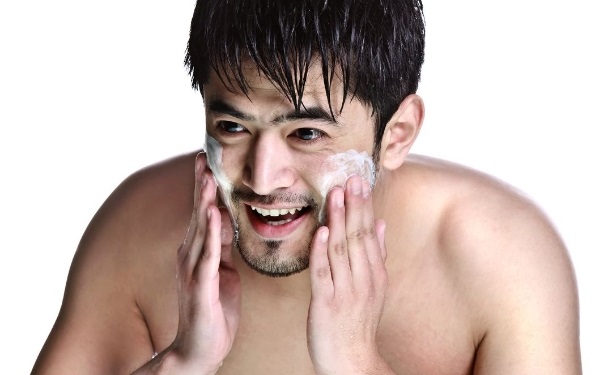 男人用護(hù)膚品有哪些禁忌？混用護(hù)膚品要注意些什么？(1)