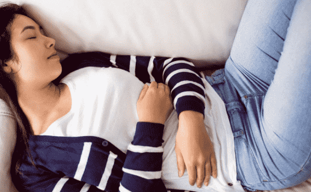 有助于女人緩解痛經(jīng)的方法有哪些？女人如何緩解痛經(jīng)？(1)