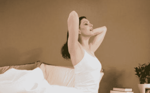 女性睡覺前要做哪些事情？女人睡前做什么事情對養(yǎng)生有幫助？(1)