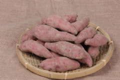 改善女性皮膚粗糙的食物有哪些？常吃哪些食物可以美白嫩膚？[圖]