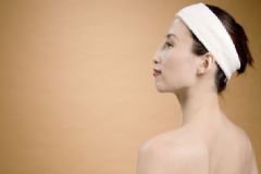 夜間如何做好護(hù)膚工作？夜晚美容護(hù)膚小秘籍[圖]