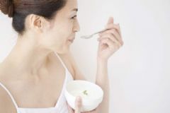酸奶有什么護(hù)膚功效？如何用酸奶自制面膜？[圖]