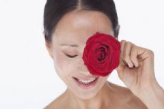 25歲的女人要注意什么？女人應(yīng)該怎么護(hù)膚？[圖]