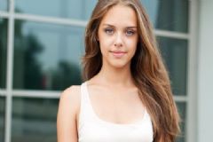乳房里面硬硬的東西是什么？乳房里面有硬塊是怎么回事？[圖]