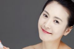 20歲可以用眼霜嗎？早用眼霜有哪些好處？[圖]