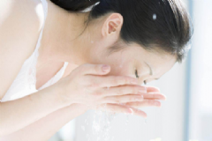 洗臉護(hù)膚的正確步驟有哪些？平時(shí)如何正確洗臉？[圖]