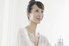 冬天嘴巴干的原因是什么？冬季護唇的秘訣有哪些？[圖]