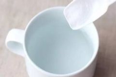喝淡鹽水有什么好處？喝淡鹽水有什么好處和壞處？[圖]