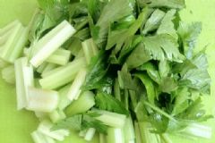 芹菜的八大營養(yǎng)價值是什么？吃芹菜的好處有哪些？[圖]