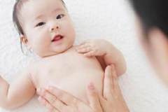 寶寶脹氣的癥狀是什么？寶寶脹氣的原因是什么造成的？[圖]