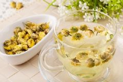菊花茶泡久了變綠還能喝嗎？菊花茶泡久了還能喝嗎？[圖]