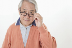 中老年人老花眼的保養(yǎng)方法有哪些？[多圖]