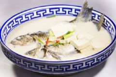 鯽魚有什么營養(yǎng)？女性吃鯽魚有什么好處？[圖]