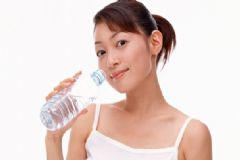 喝白開水能減肥嗎？白開水能不能減肥？[圖]
