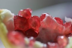 石榴籽黑了是壞了嗎？石榴籽黑了還能吃嗎？[多圖]