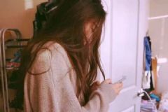 經(jīng)前嗜睡是什么原因？女性嗜睡是因?yàn)槭裁?？[圖]