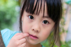 女孩初潮在什么時(shí)候來？女孩月經(jīng)兩個月一次正常嗎？[圖]