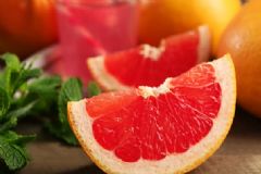 柚子的瓤是紅色正常嗎？紅色果肉的柚子正常嗎？[多圖]