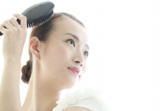 女人脫發(fā)的原因有哪些？女人脫發(fā)怎么辦呢？[圖]