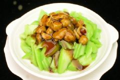 芹菜與香菇一起炒好嗎？芹菜與香菇可以同食嗎？[多圖]