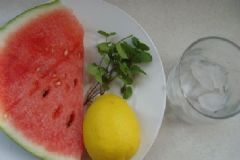 西瓜和檸檬呢一起吃嗎？西瓜汁能配檸檬水喝嗎？[多圖]