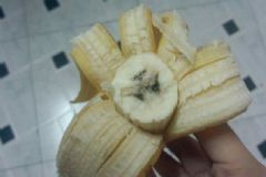 香蕉的心發(fā)黑可以吃嗎？香蕉的心里面黑了還能吃嗎？[多圖]
