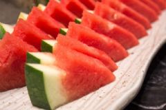 西瓜和什么不能一起吃？什么食物不適合與西瓜同食？[多圖]
