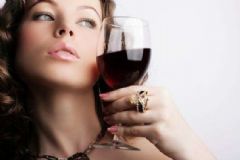 女人喝紅酒可以延緩衰老嗎？女人適當(dāng)喝紅酒的好處有哪些？[圖]