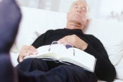 老人失眠如何治療？治療老年人失眠的方法有哪些？[圖]