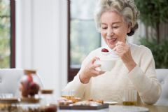 老年人如何更年輕？讓老人年輕的秘方有哪些？[圖]