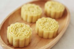 綠豆糕能放在冰箱里嗎？綠豆糕放在冰箱里好嗎？[多圖]