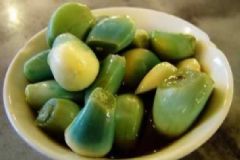 醋泡蒜怎么做？醋泡蒜怎么是綠色的？[多圖]