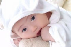 兒童被動(dòng)吸煙有什么危害？?jī)和譄熡心男┪：Γ縖圖]