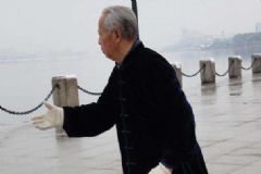 男性排尿時(shí)間過長有什么問題？男性排尿時(shí)間與身體健康狀況[圖]
