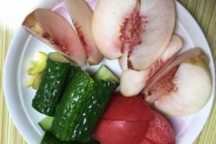桃子和黃瓜可以一起吃嗎？桃子和黃瓜一起吃有什么影響？[多圖]