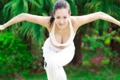 瑜伽有哪些簡單的豐胸方法？練習(xí)瑜伽對身體有哪些好處？[圖]