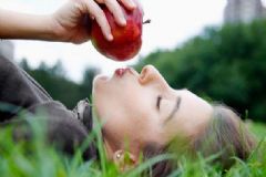 女性為什么要常吃蘋(píng)果？女性常吃蘋(píng)果的好處有哪些？[圖]
