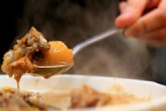 女人吃羊肉的好處有哪些？羊肉的營養(yǎng)價值高嗎？[圖]