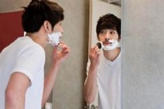 青春期男生清理胡須怎么做好？青春期如何處理體毛最好？[圖]