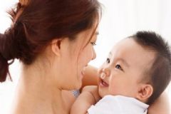 寶寶幾個(gè)月開始認(rèn)人？怎么幫助寶寶認(rèn)人？[圖]