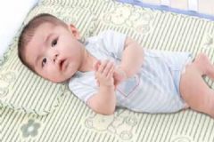 夏天怎么給寶寶洗澡？給寶寶洗澡要注意什么？[圖]