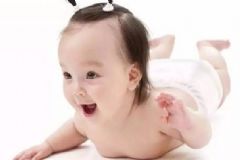 寶寶俯趴有什么好處？寶寶俯趴要注意哪些？[圖]