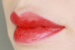 不掉色的口紅有害處嗎？口紅怎么涂不掉色？[圖]